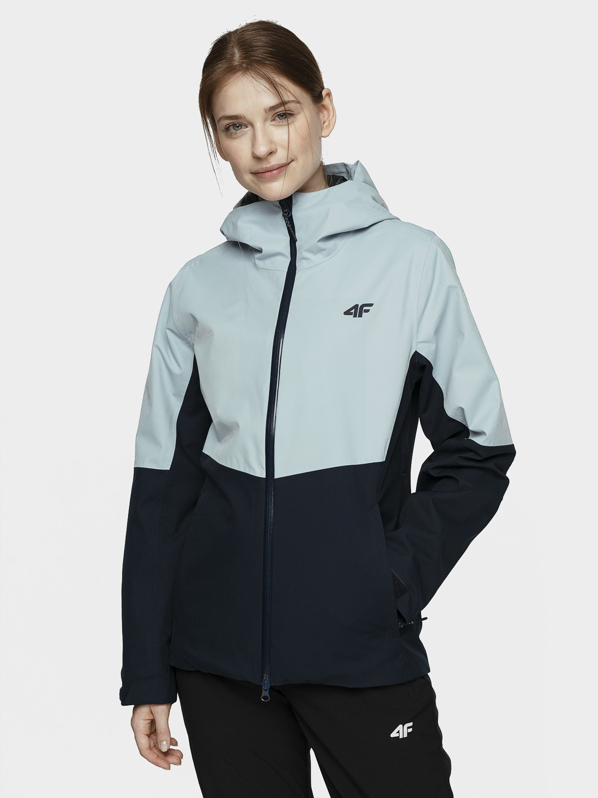4F H4L21-KUD060 LIGHT BLUE Dámska bunda US L H4L21-KUD060 LIGHT BLUE