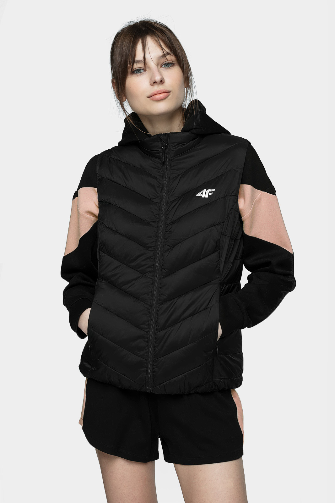 Levně 4F H4L21-KUDP001 DEEP BLACK Dámská vesta