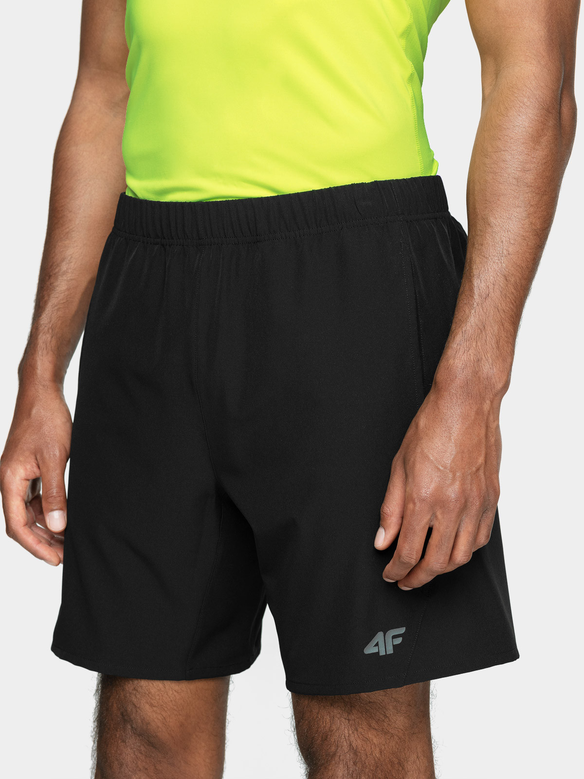 Levně 4F H4L21-SKMF012 DEEP BLACK Pánské kraťasy