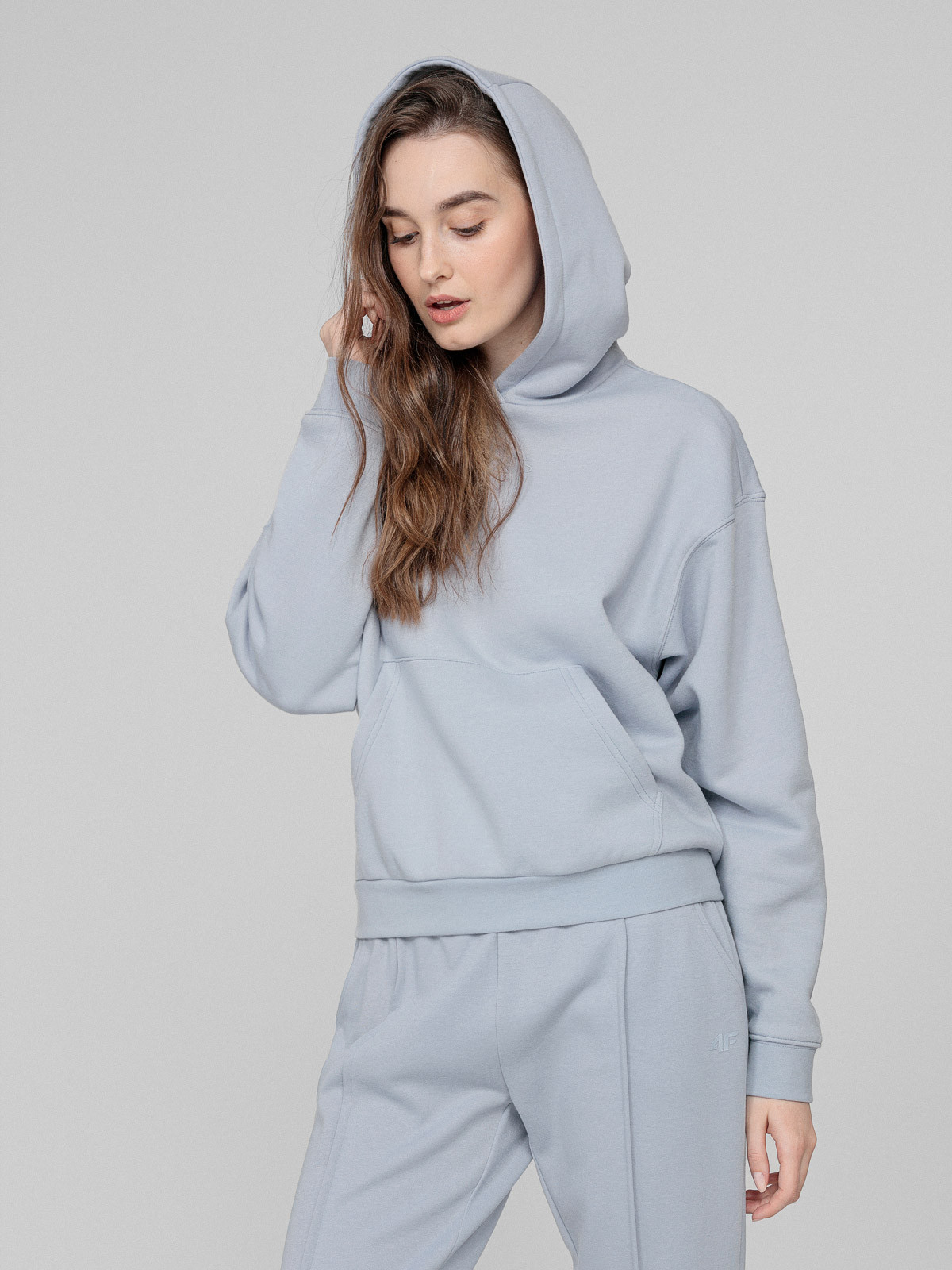4F H4L22-BLD031 LIGHT BLUE Dámska mikina US M H4L22-BLD031 LIGHT BLUE