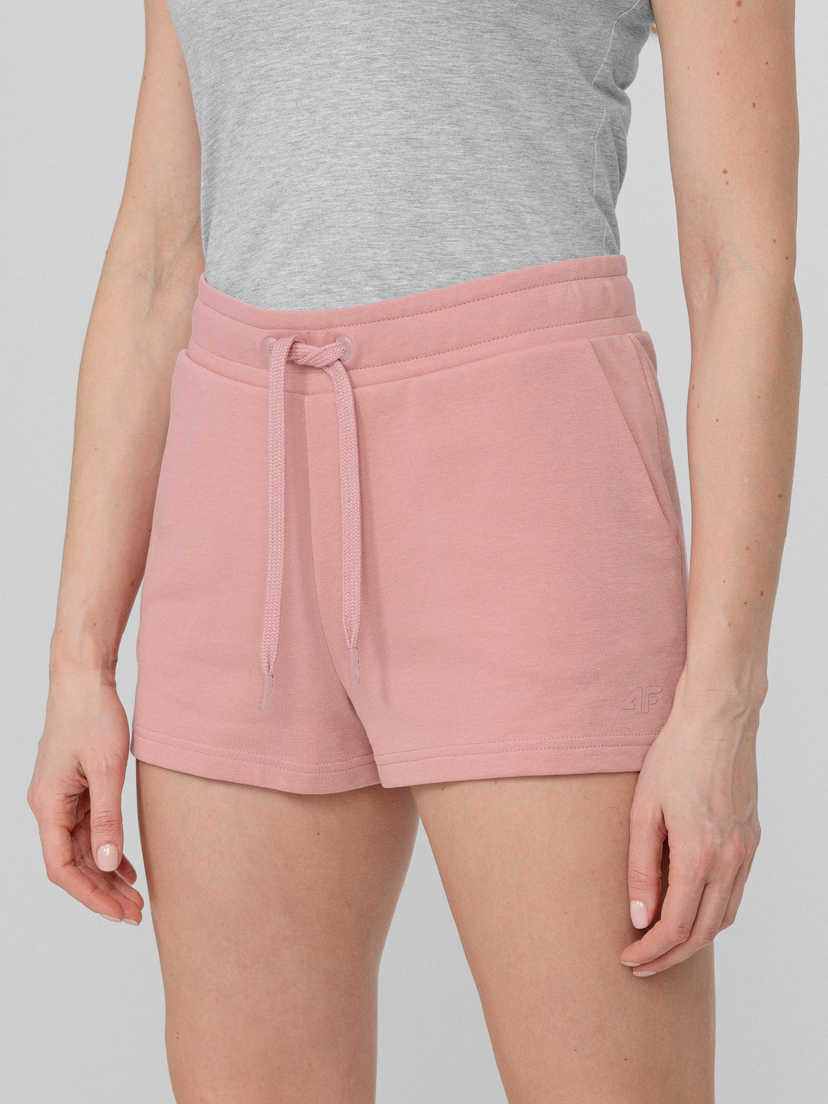 Levně 4F H4L22-SKDD350 LIGHT PINK Dámské kraťasy