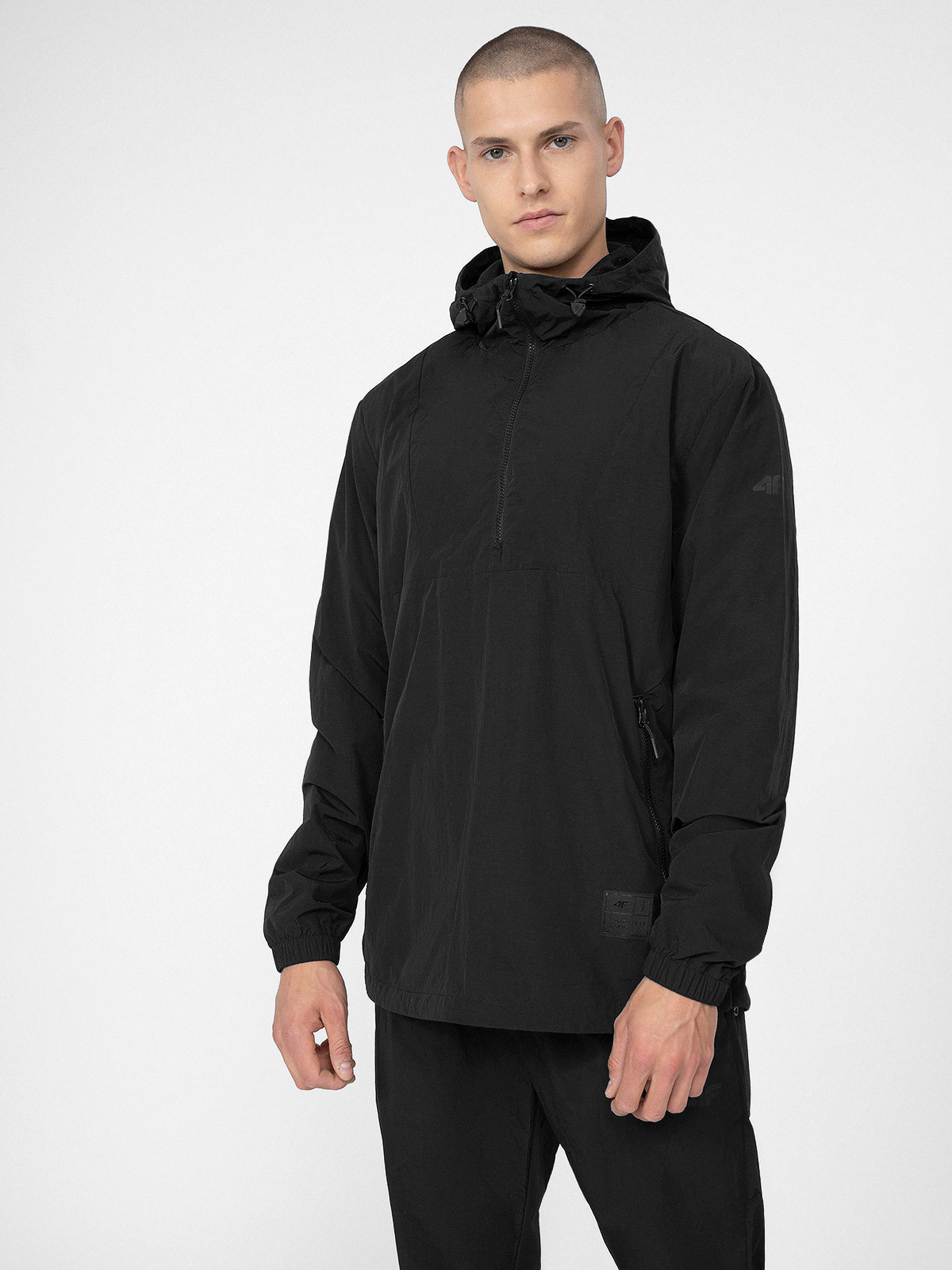 Levně 4F 4FSS23TJACM014 DEEP BLACK Pánská bunda