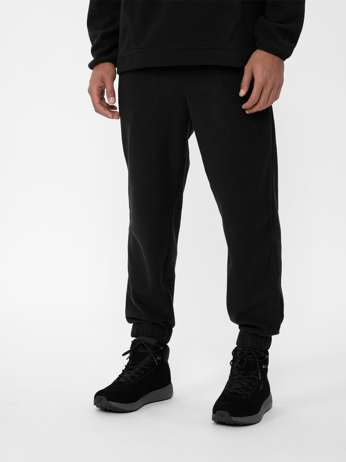 Levně 4F 4FAW23TTROM470 DEEP BLACK Pánské tepláky